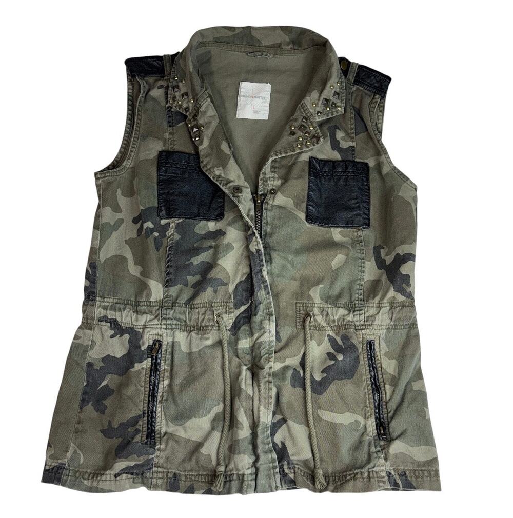 SOUND & MATTER Women's Army Utility Studded Vest Camouflage Punk Rock Large